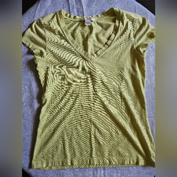 Kenar • Chartreuse V-Neck Short Sleeve Tee • L - Picture 3 of 5